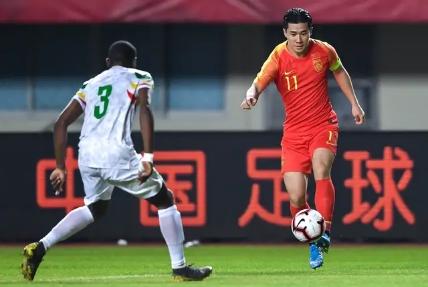 年底吃饺子!头顶脚踢+乌龙国奥3-0马里,鲁能学霸成全场唯一亮点