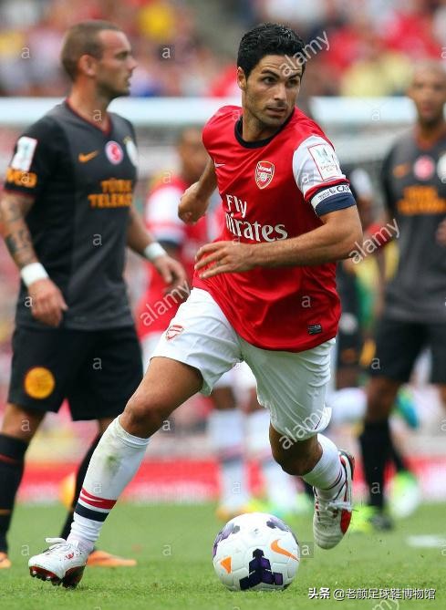 曾经风靡98世界杯的彩色pumaking，如今低调变身成贝莱林小黑鞋