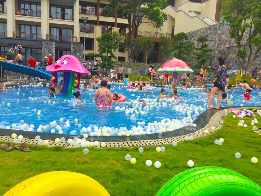 清远宝晶宫天鹅湖温泉酒店,清远顶级豪华酒店