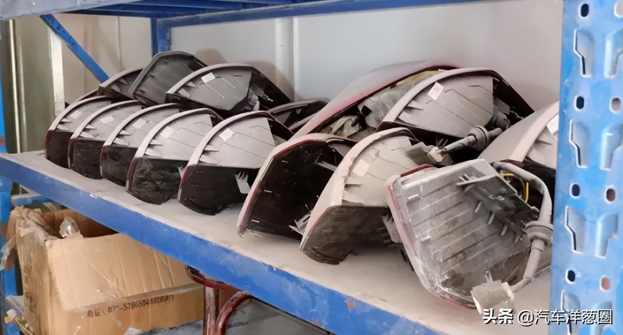 用可乐汽车大灯修复翻新,可乐牙膏翻新汽车大灯