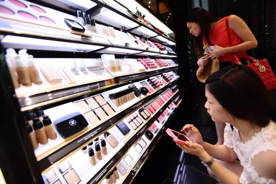 微商变身灵魂画手代购,朋友圈发的代购怎么做