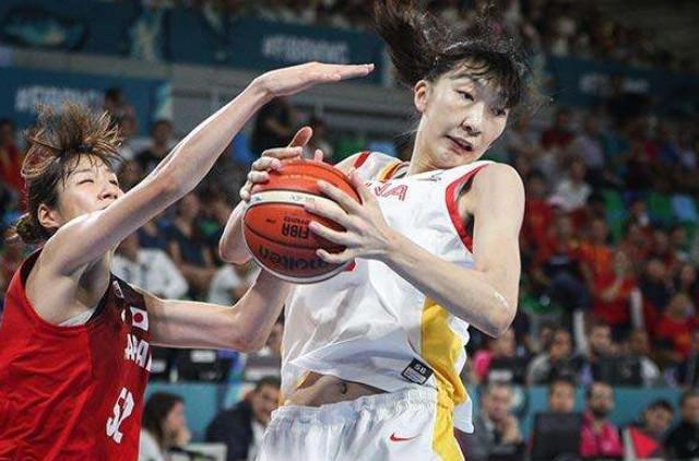 女排痛苦训练,女排姑娘背后的痛