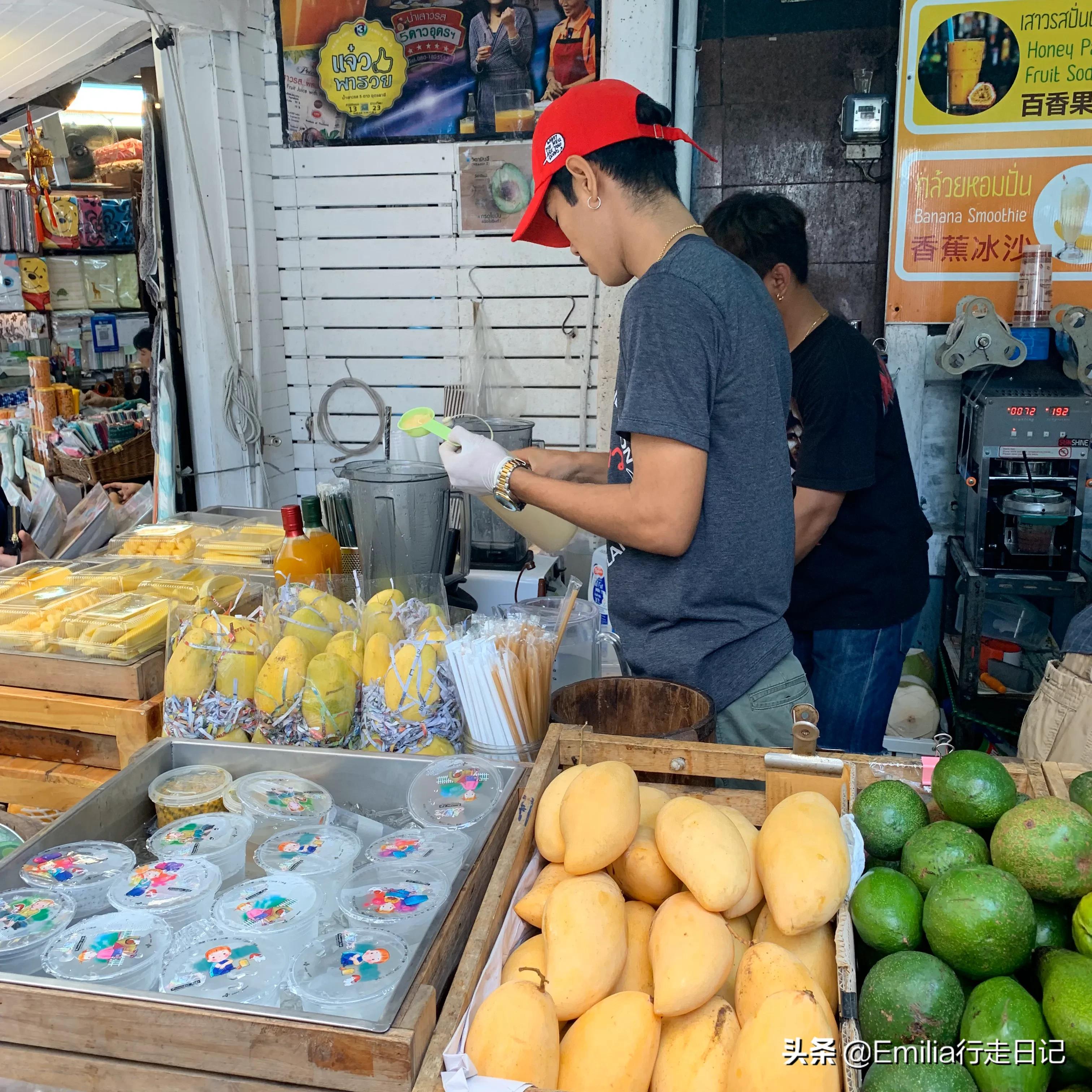 去泰国旅游需要准备哪些必备物品,去泰国旅游必备物品有哪些