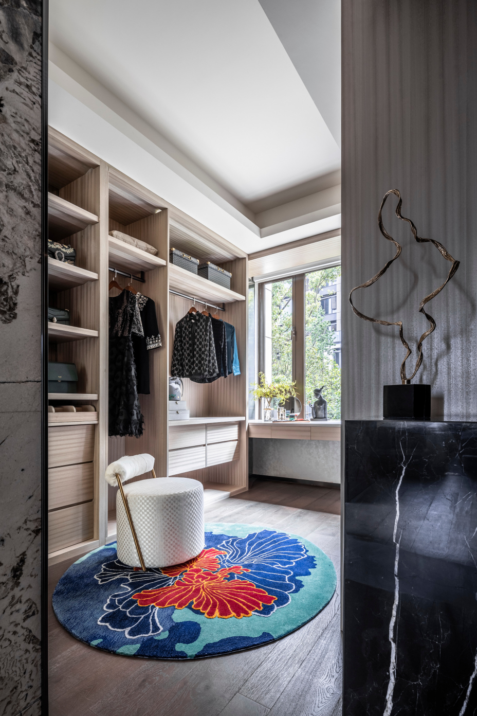 简于形奢侈于心,简于形奢于心什么意思