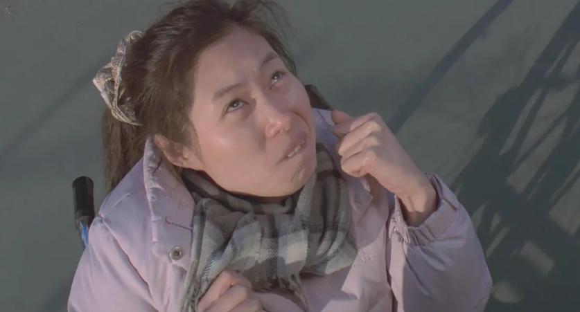 小混混爱上单纯女,残疾男人爱上智障女孩