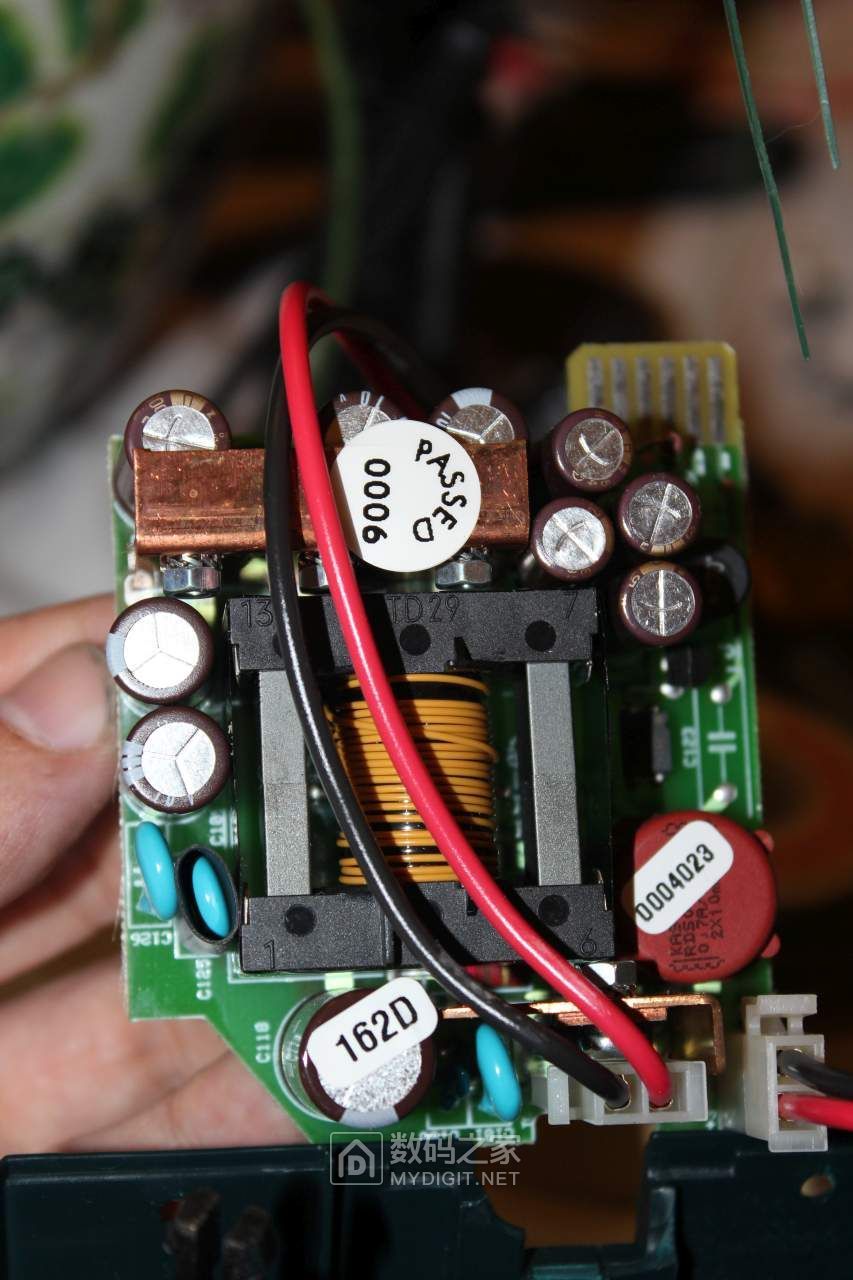 都是钽电容惹的祸：拆修宝施玛（Proxima）3LCD投影机三无故障