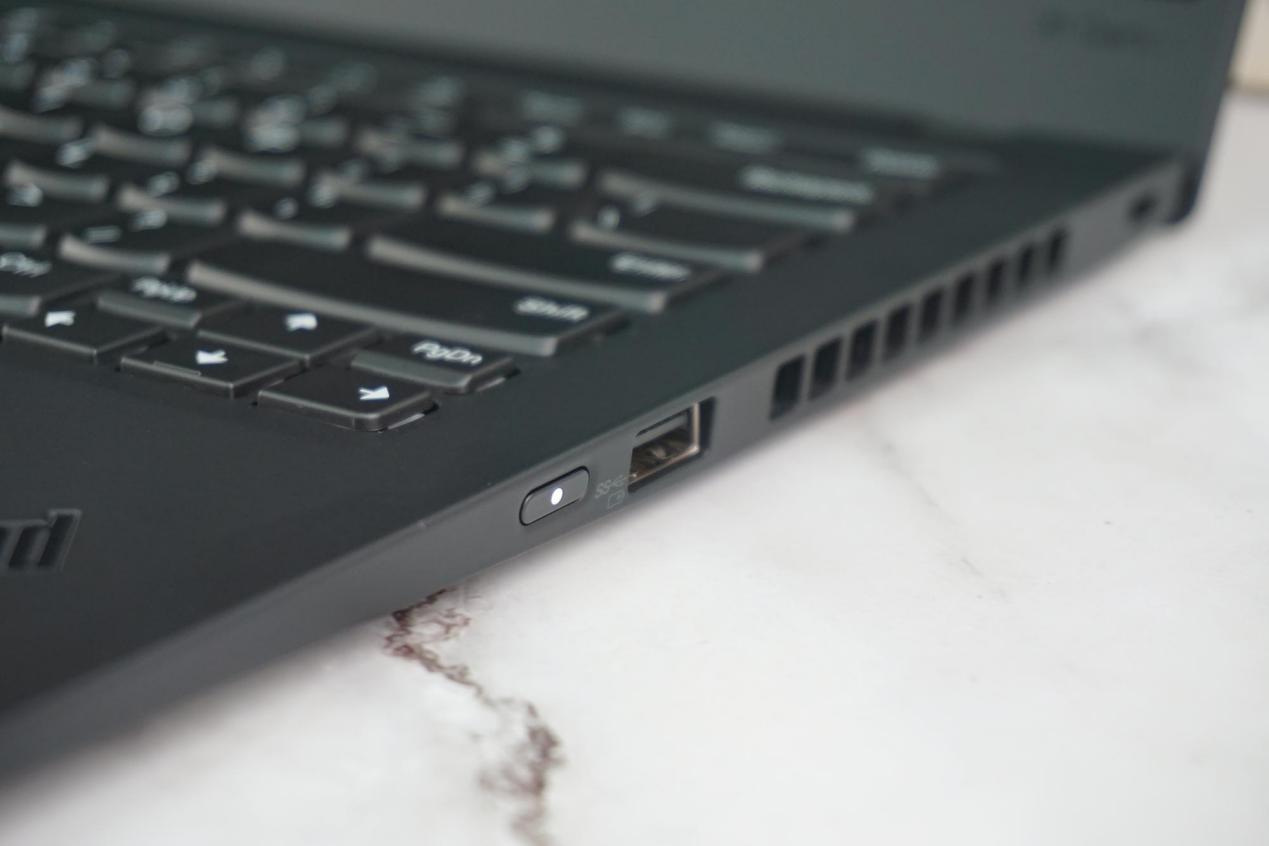 高端经典联想thinkpadx1c,thinkpadx1carbon2022详细配置