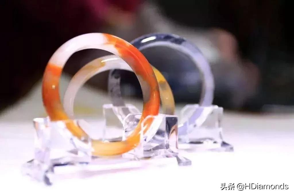 央视打假珠宝奸商——3大*局骗**，4种小伎俩，提醒消费者谨慎购买