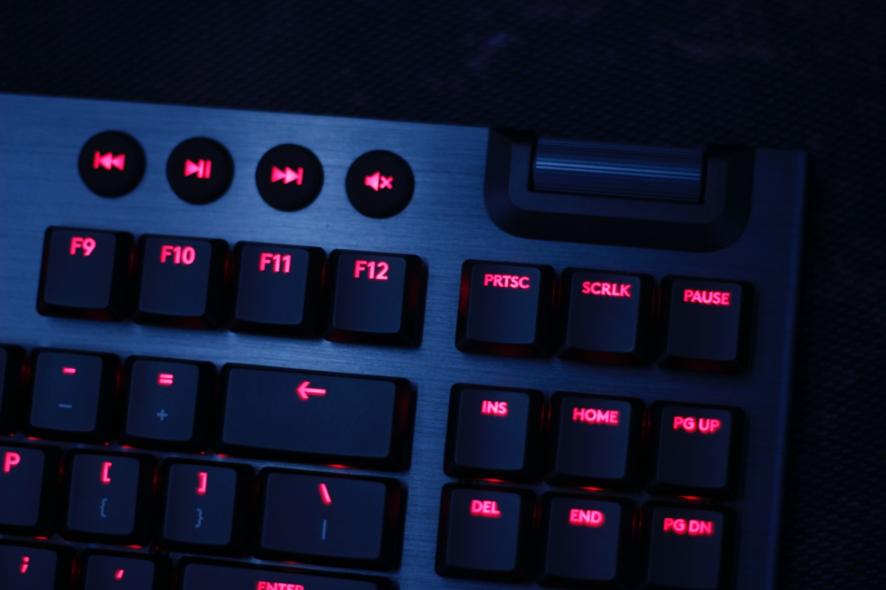 罗技G913评测,打字舒服,手感细腻,但是价格会劝退普通用户