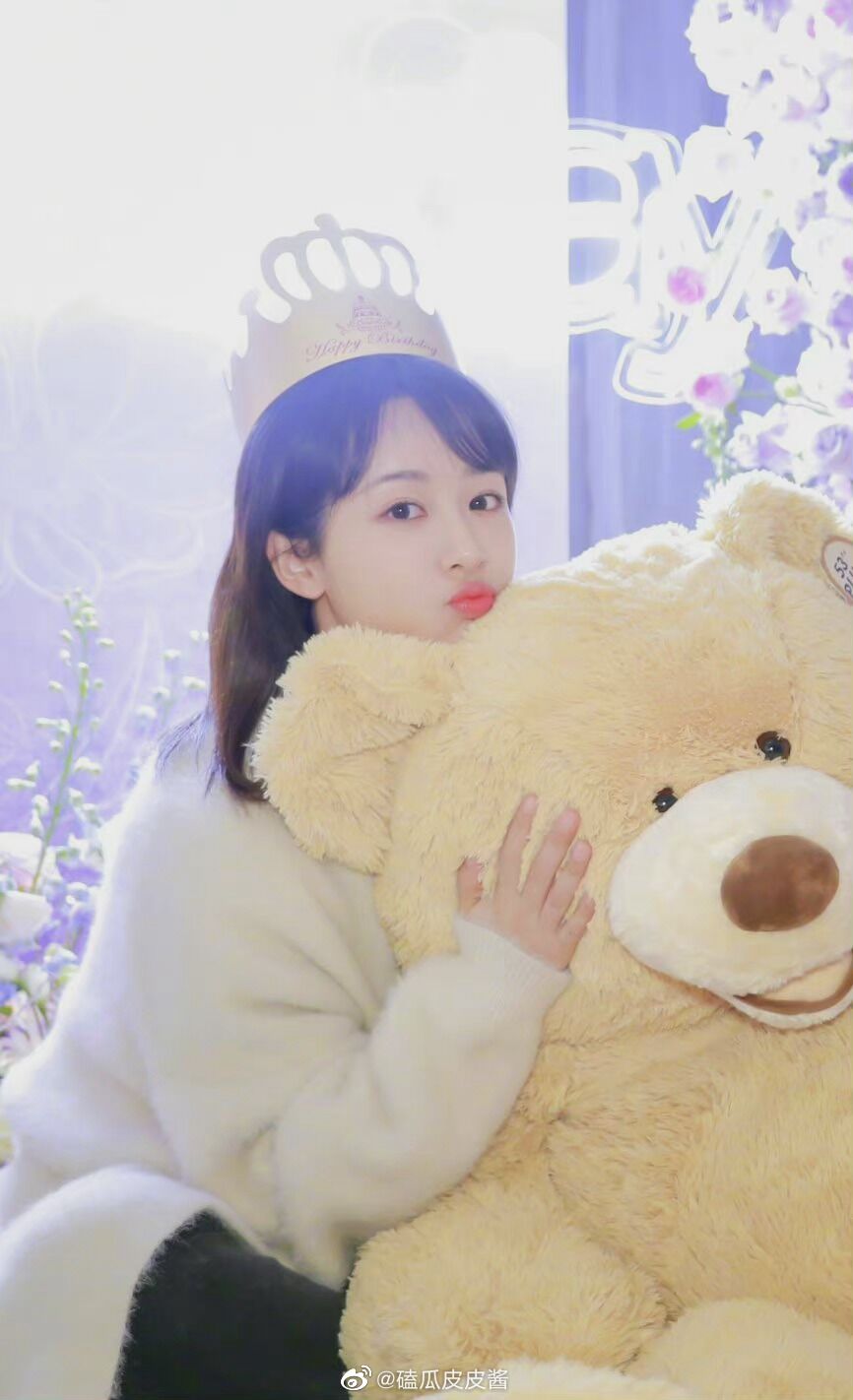 张一山谈对杨紫的看法甜到爆,张一山对杨紫说的第一句话