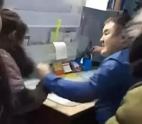 2019年奇葩的沙雕新闻都有哪些,2018年外国奇葩沙雕新闻