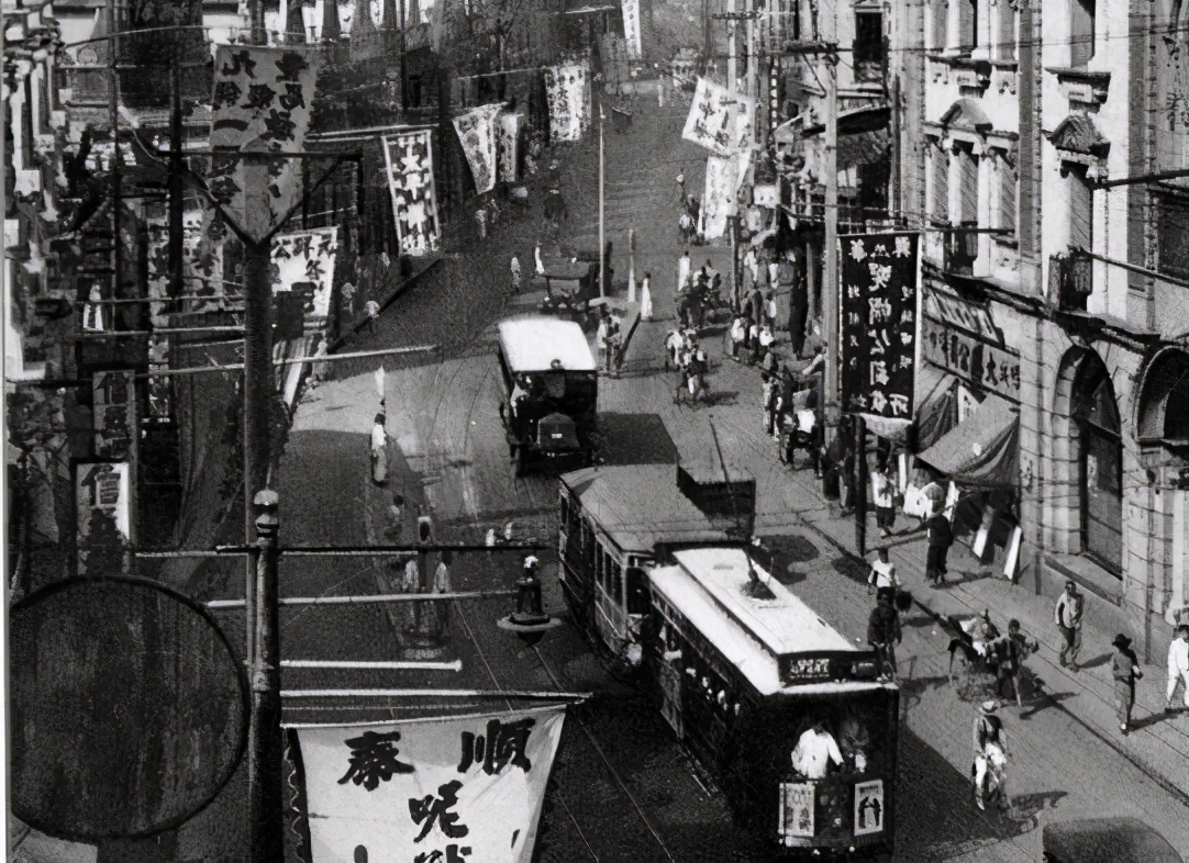 黄包车发展史,以前黄包车有多快