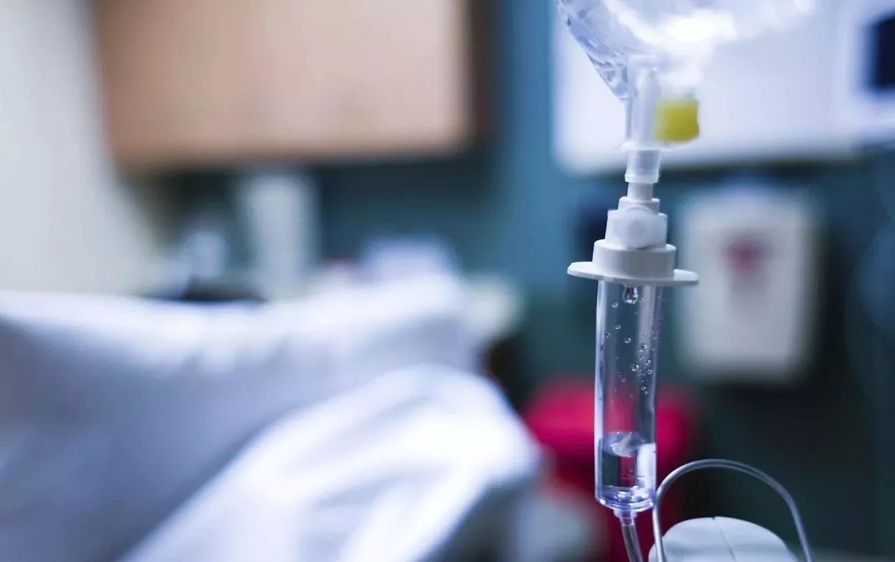 新生儿脑积水会引起脑损伤吗,婴儿患有脑积水会出现什么症状