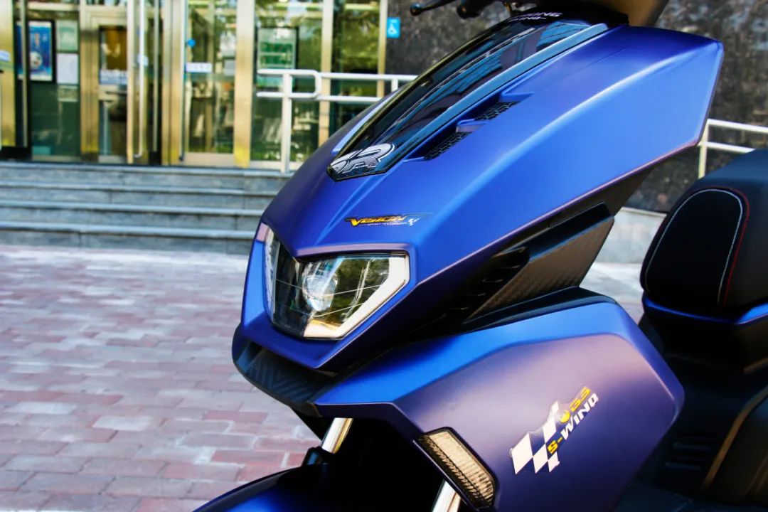 城市高颜值燃油踏板车,城市炫酷150踏板摩托车推荐