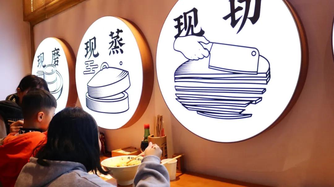 我只吃小面！打卡了这家手工粉后我真香了