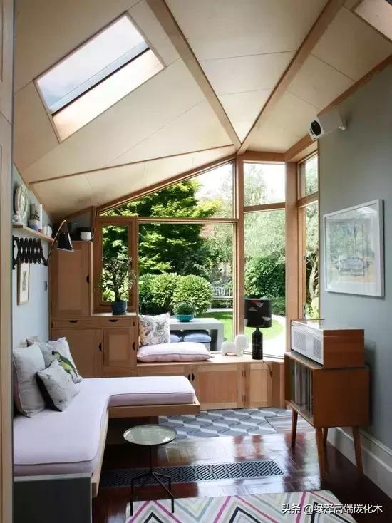 室内花花草草怎么布置,怎样把花花草草弄墙上