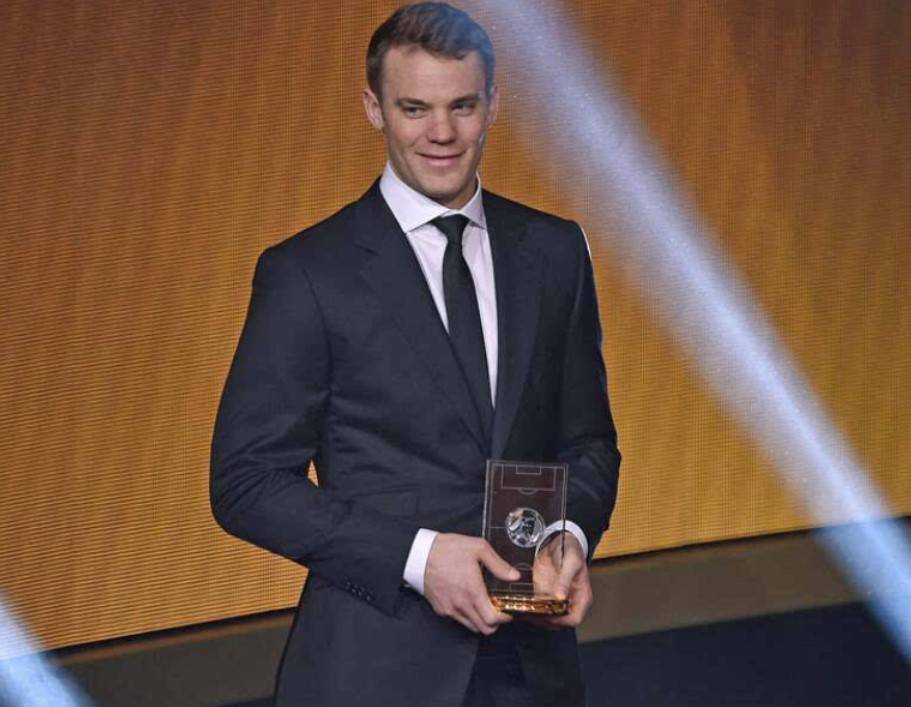 莱万多夫斯基2020-2021进球,莱万多夫斯基在足球里什么排名