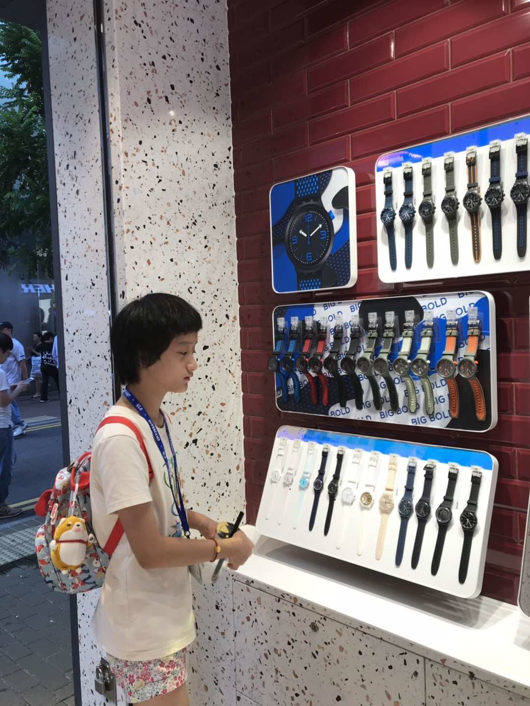 在香港买劳力士手表,在香港买阿玛尼手表便宜吗