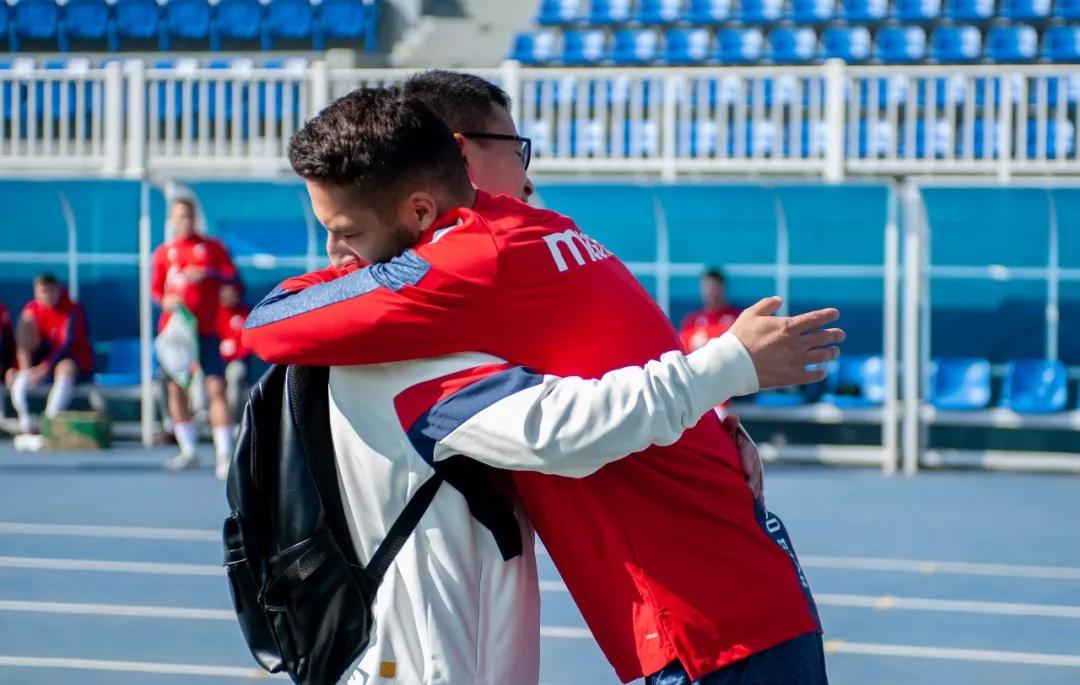 快乐足球进球完整视频,快乐足球踢球视频