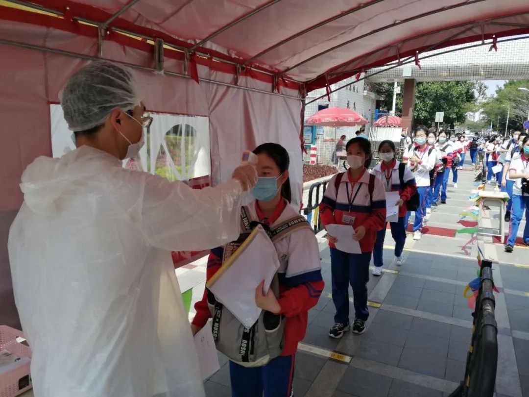 现场直击开学的视频,直击全国多地中小学开学
