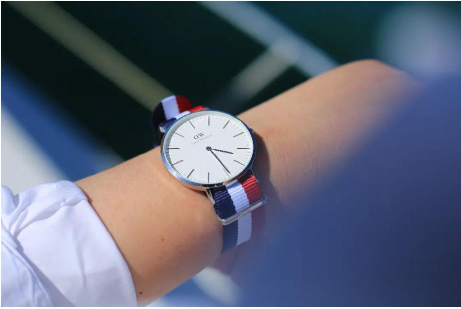 dw手表怎么样值得入手,为什么一堆便宜的dw手表