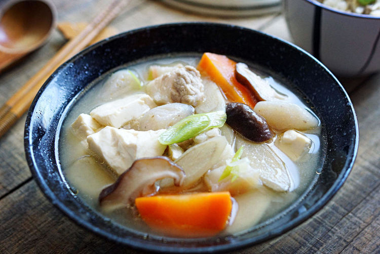 儿童春季补钙骨头汤,骨头汤怎么熬最补钙1岁儿童