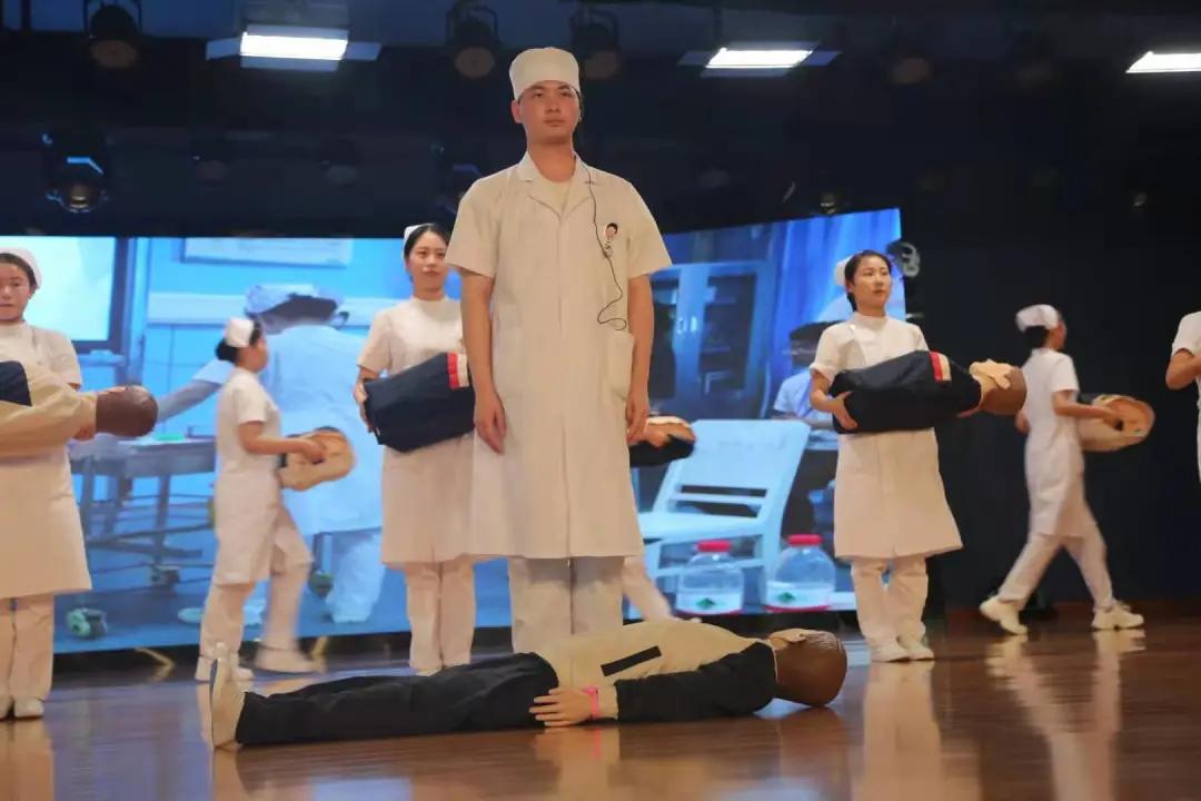 武汉外语外事职业学院投票,武汉外语外事职业学院2020