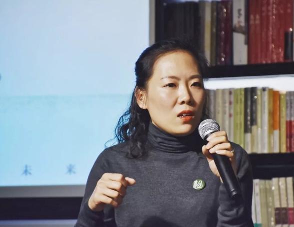 七年前辞职的女老师现状,辞职看世界的女教师现在怎么样了