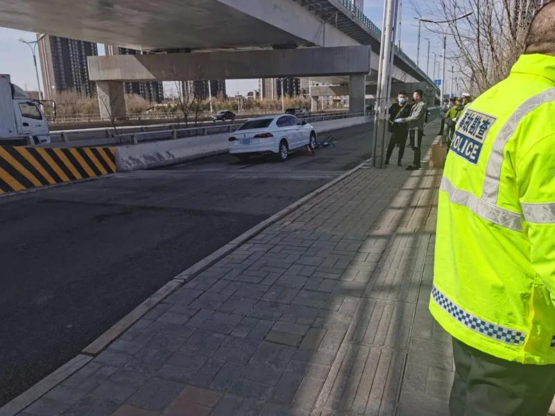 一男一女死在车上新闻,一男一女车上被杀后续