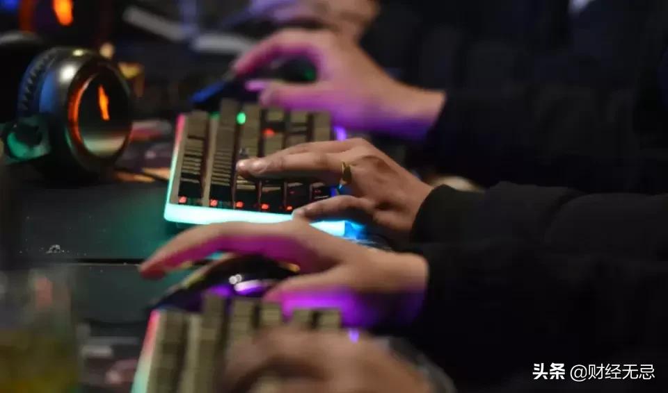 陪玩App面临整改，*声器变**软件冒充女性陪玩，有人把水搅浑了