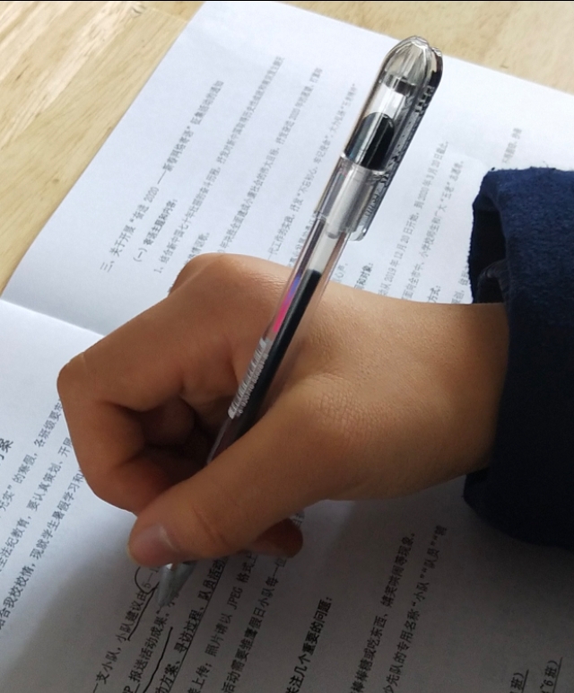 可怜的小手,冬天可怜的小手