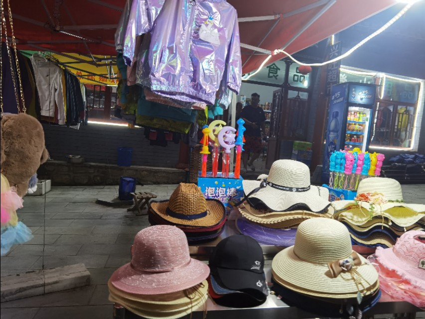 宿在驼梁，感受一种无忧的生活/郝贵云