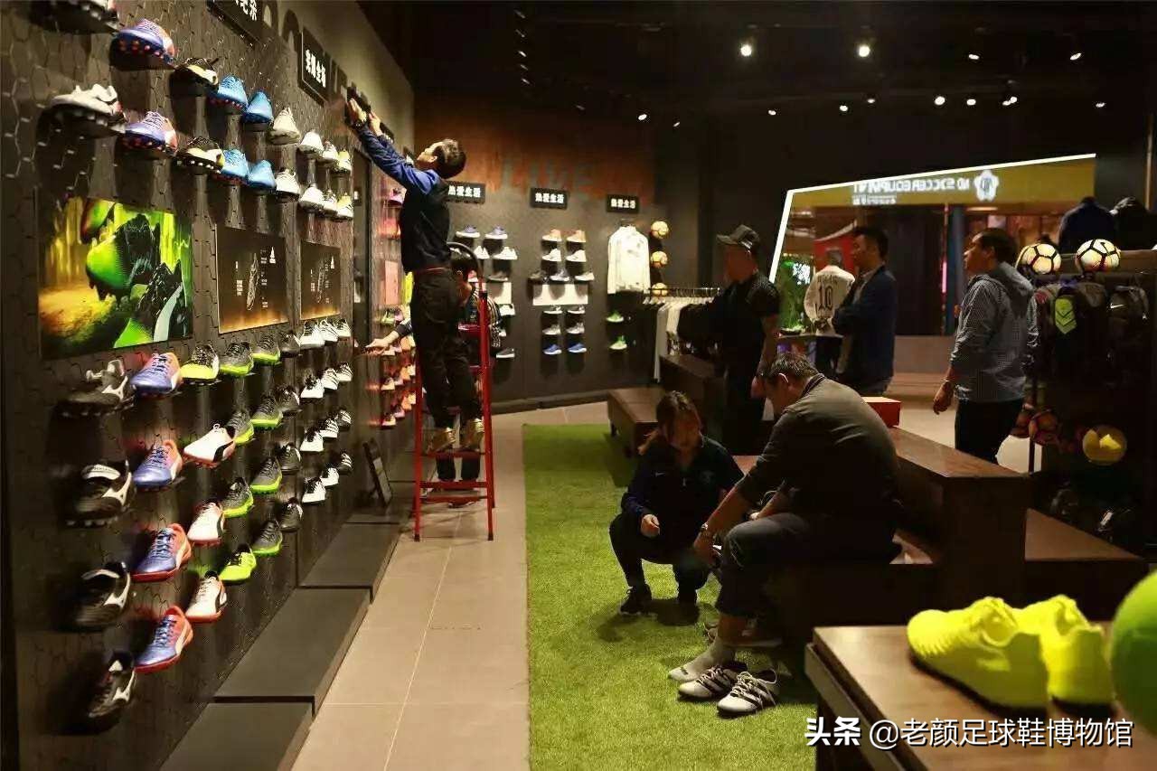 初学者足球鞋怎么选,足球鞋推荐学生党网购