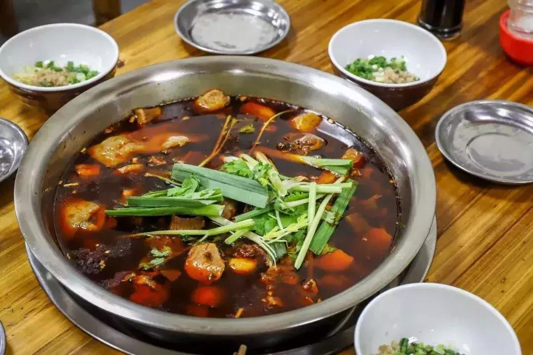 成都人小心！到这三个小区里吃“鬼饮食”？进去了就别想出来