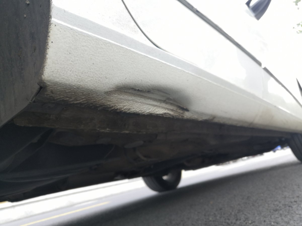 7万买开了5年的二手车值得吗,7万5的裸车开了一年半能卖多少钱