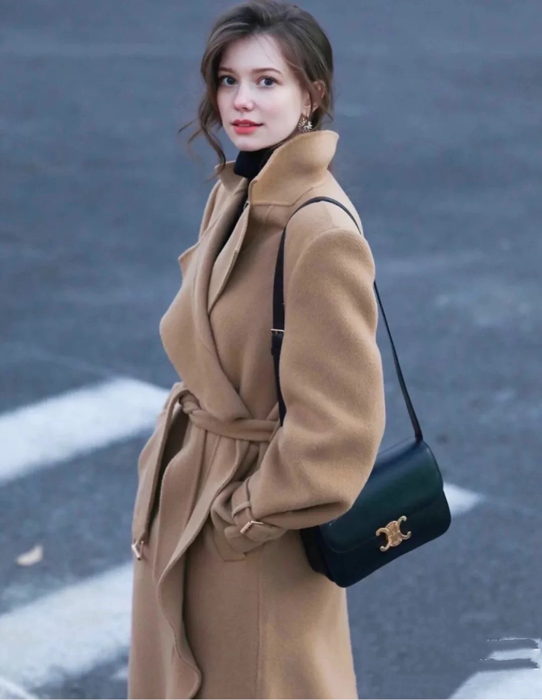 人见人爱大衣,人见人爱的甜美穿搭