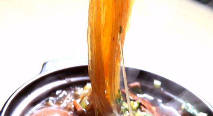 白菜牛肉砂锅粉丝,家庭版砂锅牛肉粉丝