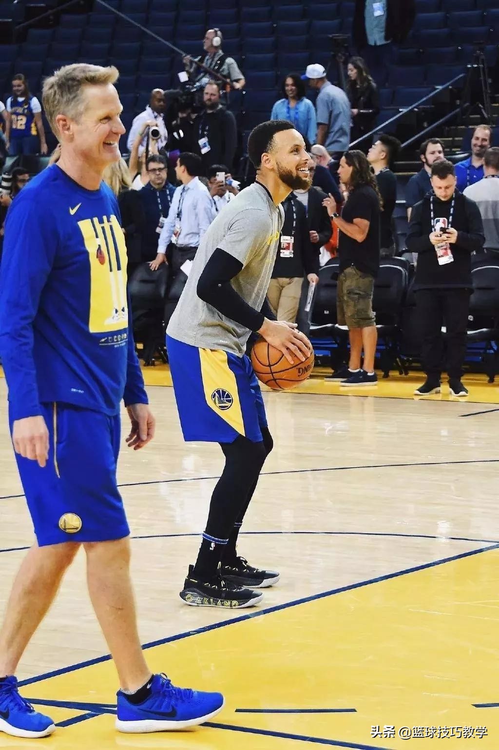 高帮球鞋和低帮球鞋的区别在哪,你会怎么选?