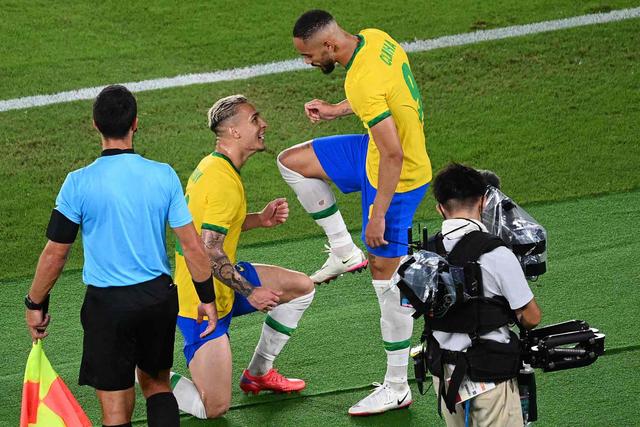 矬子里也有将军：奥运会男足五大球星