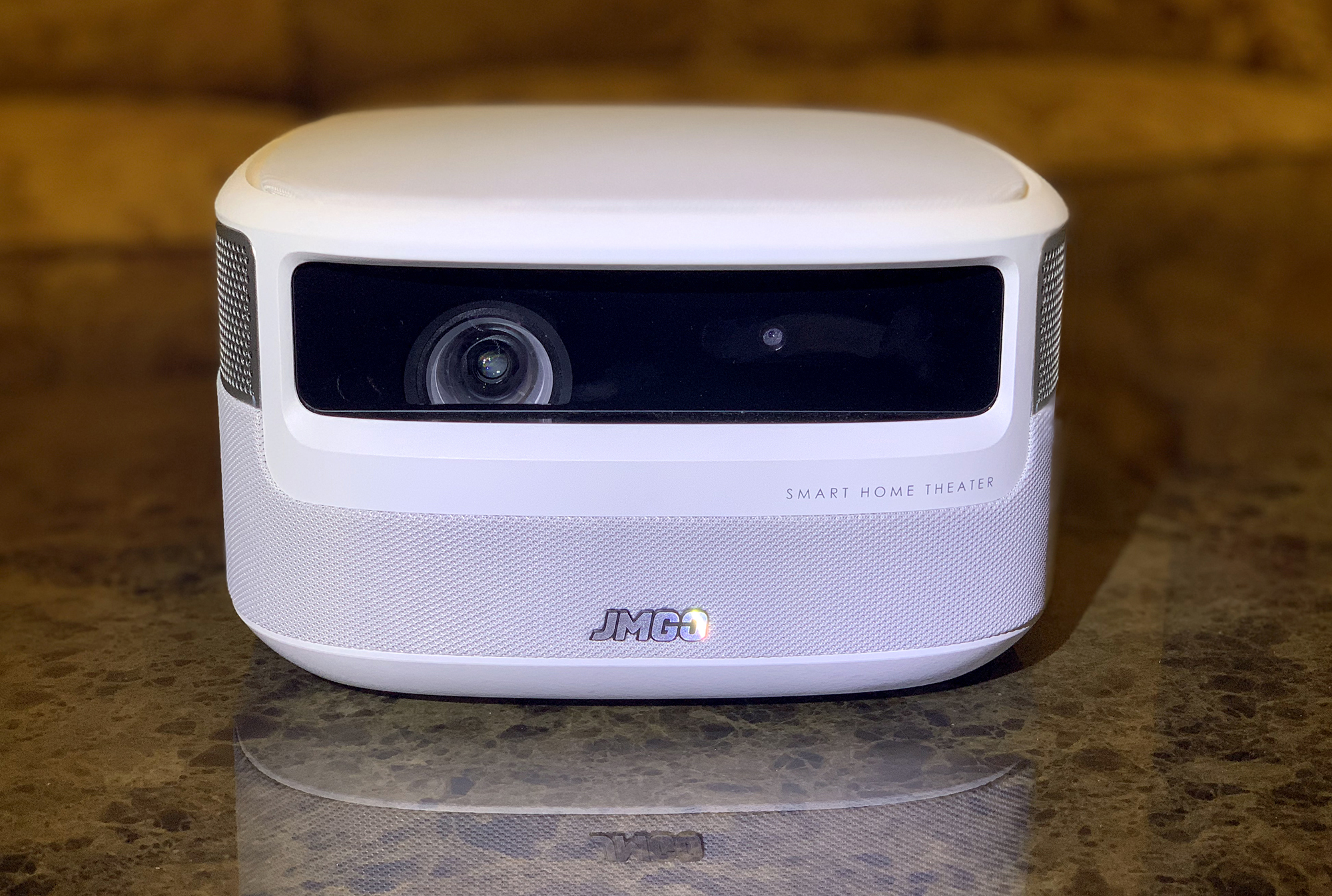 坚果j9智能投影,坚果J9投影仪