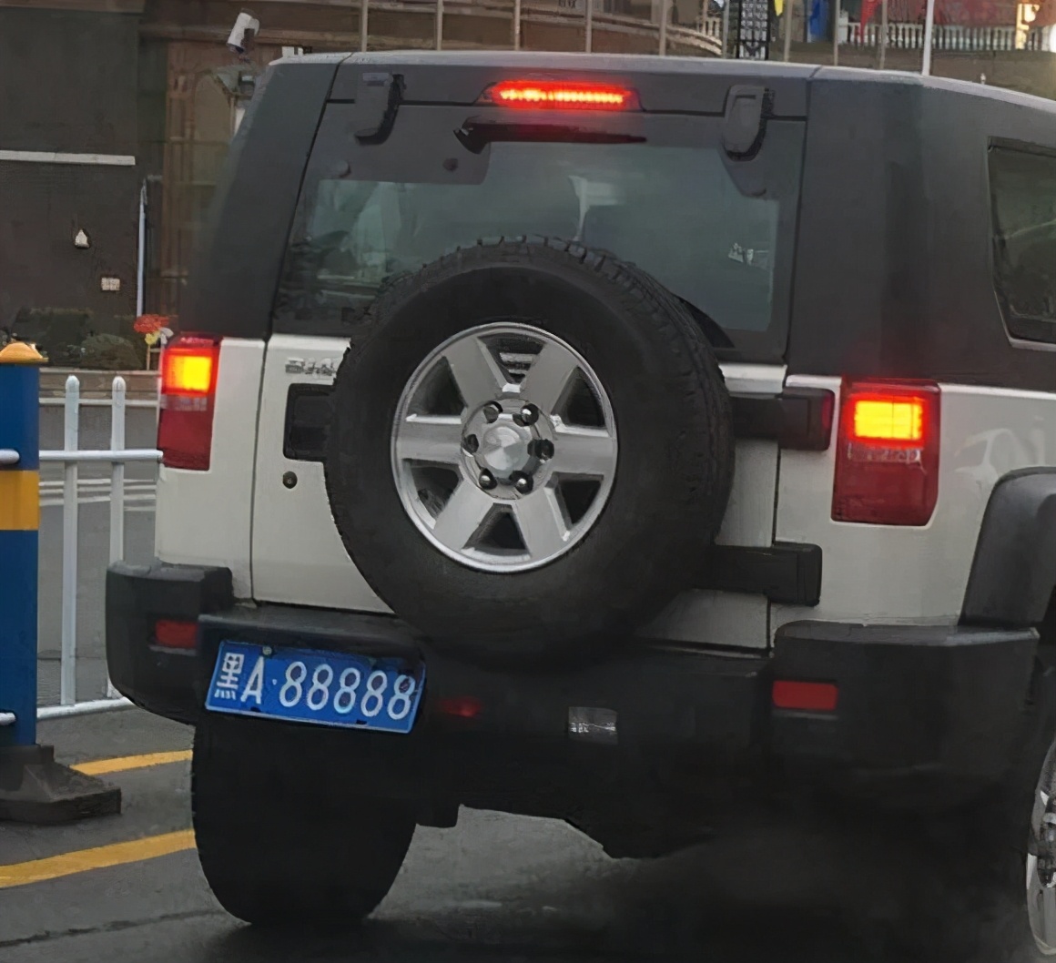 各省b88888车牌都在谁手上,各省份的a88888都挂在了哪些车上