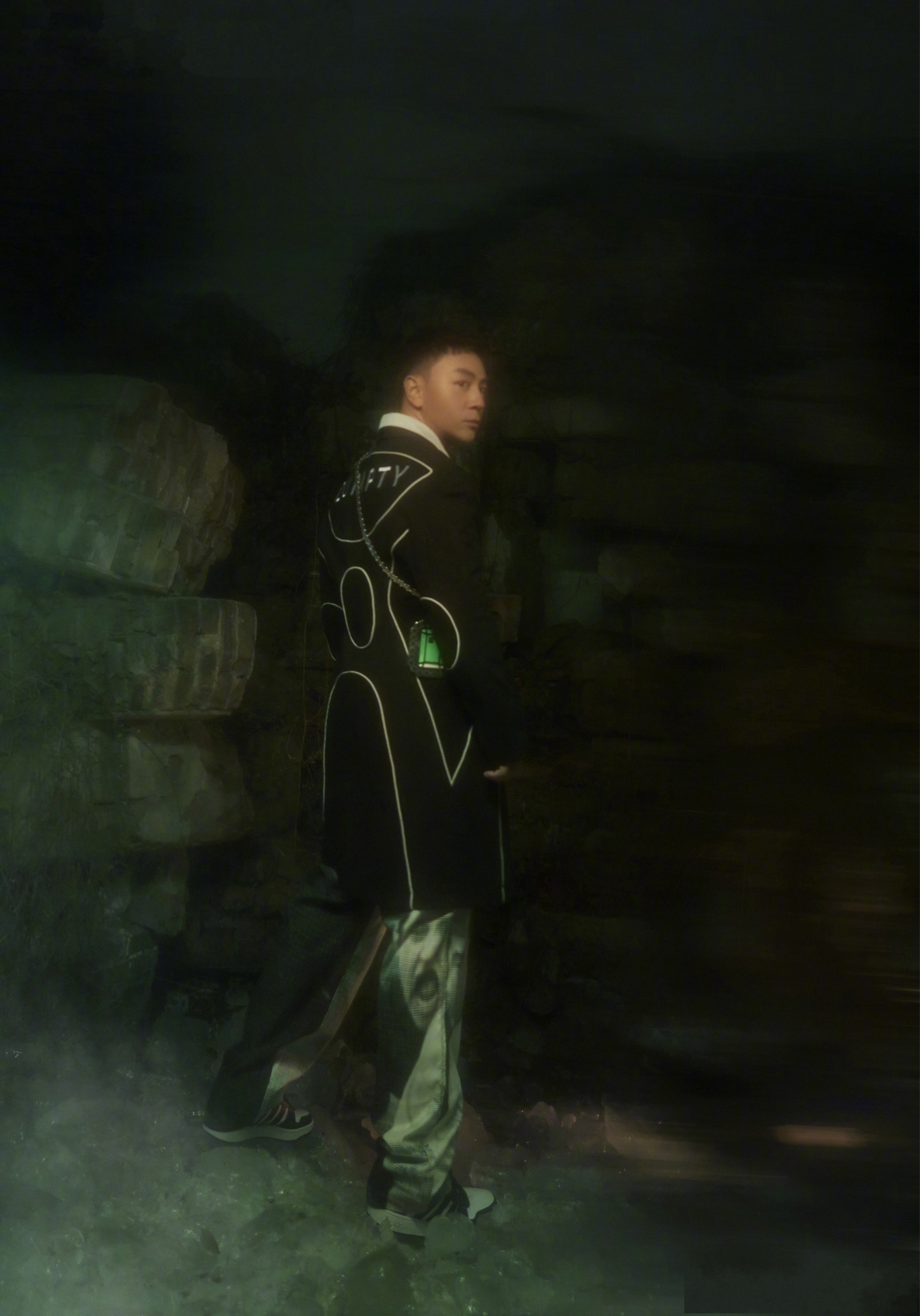 释小龙年轻美照,释小龙的帅气照片