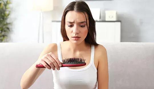 产后脱发怎么补救最快最有效,怎么治疗产后脱发