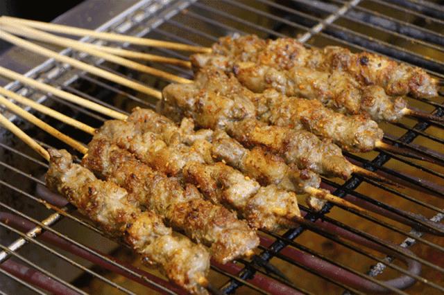 烧烤羊肉串用的自制烧烤腌制料,新疆羊肉串挂糊腌料需不需要姜黄