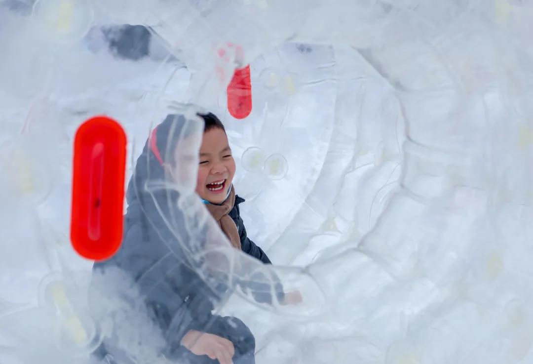 峨眉山滑雪游玩设施,峨眉山滑雪场攻略