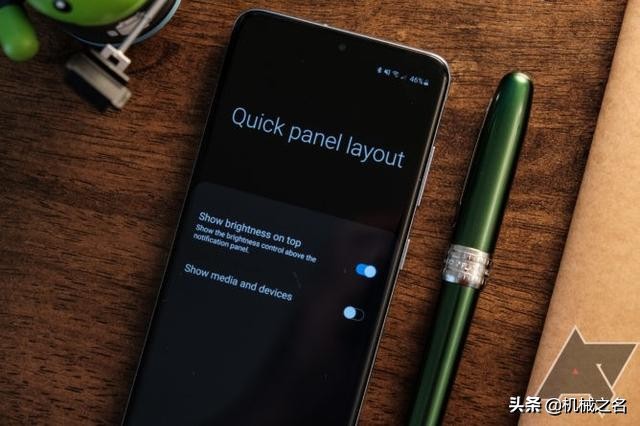 三星galaxys20是曲面屏吗,三星galaxys20是线性马达吗