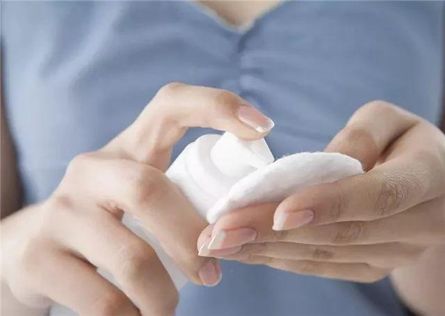 日本什么平价的水乳适合油性皮肤,日本18岁女生水乳套装推荐