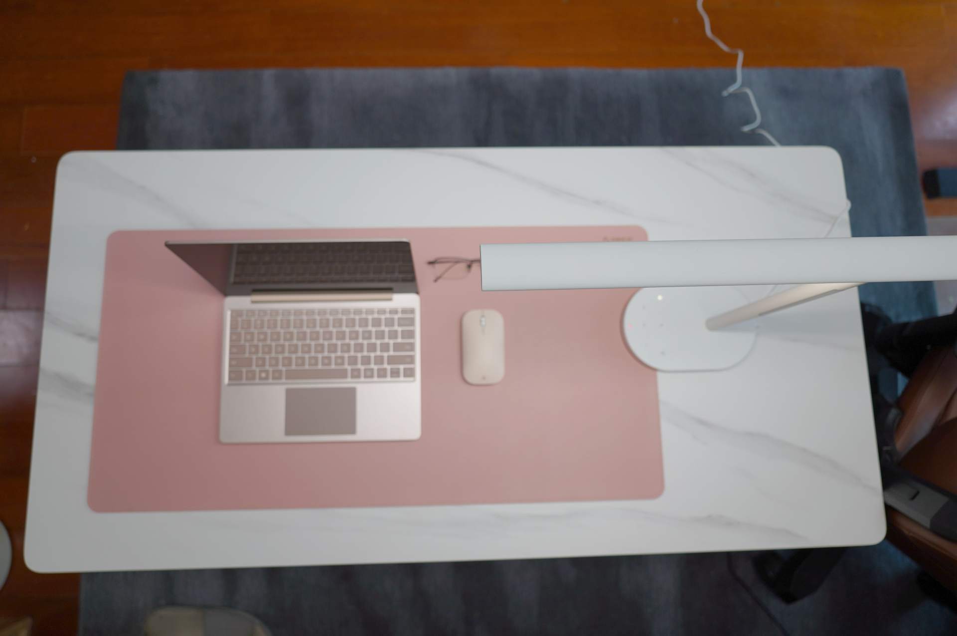 护眼台灯台式和落地款如何选,高性价比护眼台灯选择