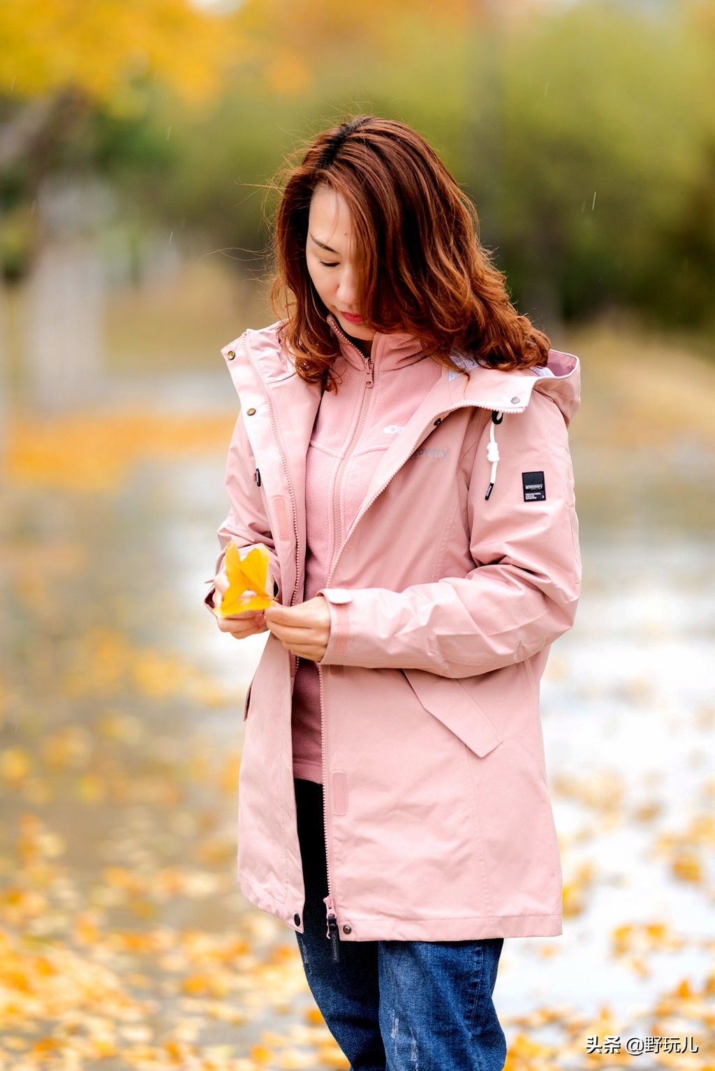 既时尚又实用的冲锋衣,简约而不简单的冲锋衣奢潮