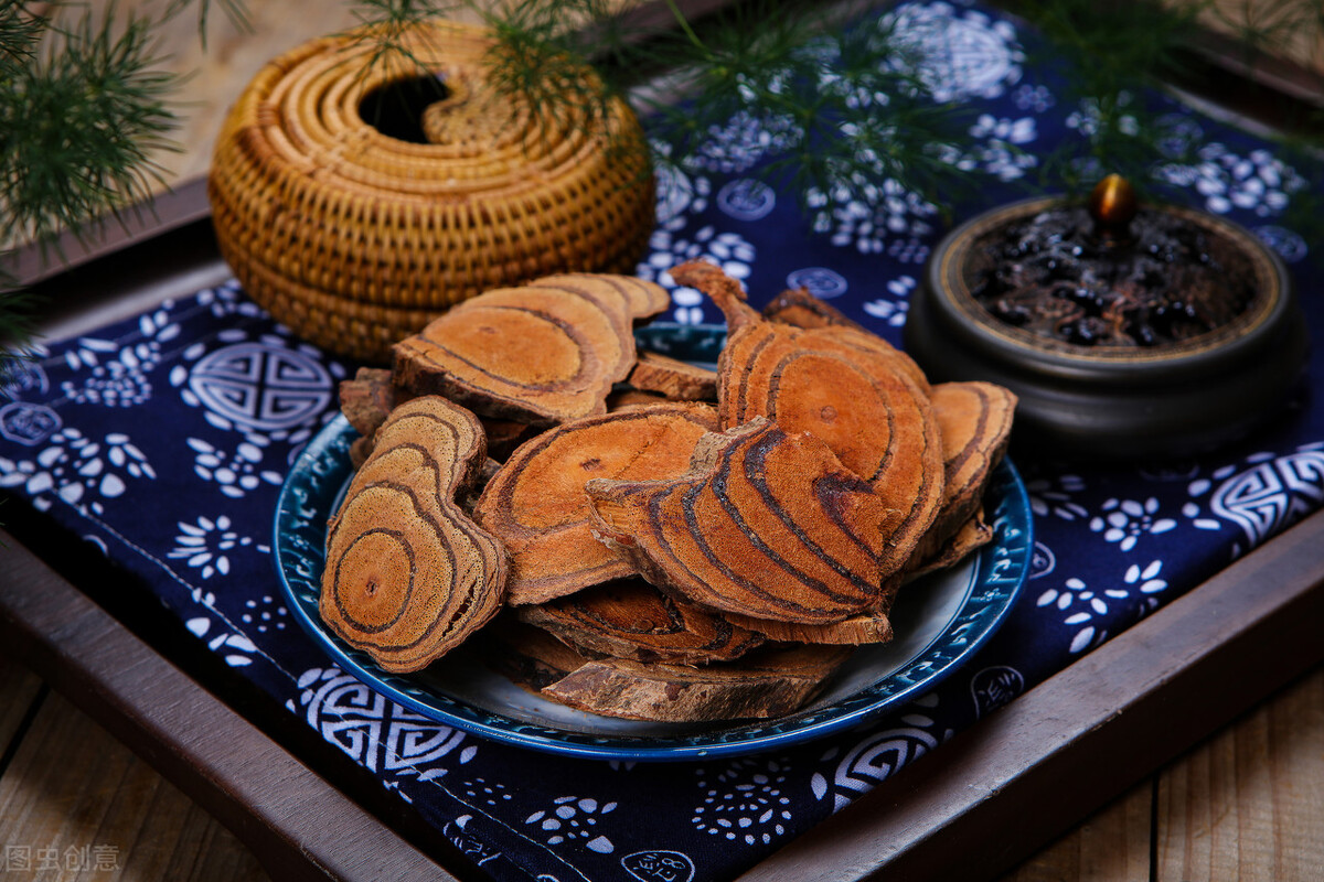 治风先治血，血行风自灭！手脚发麻窜着疼，中医帮你化解